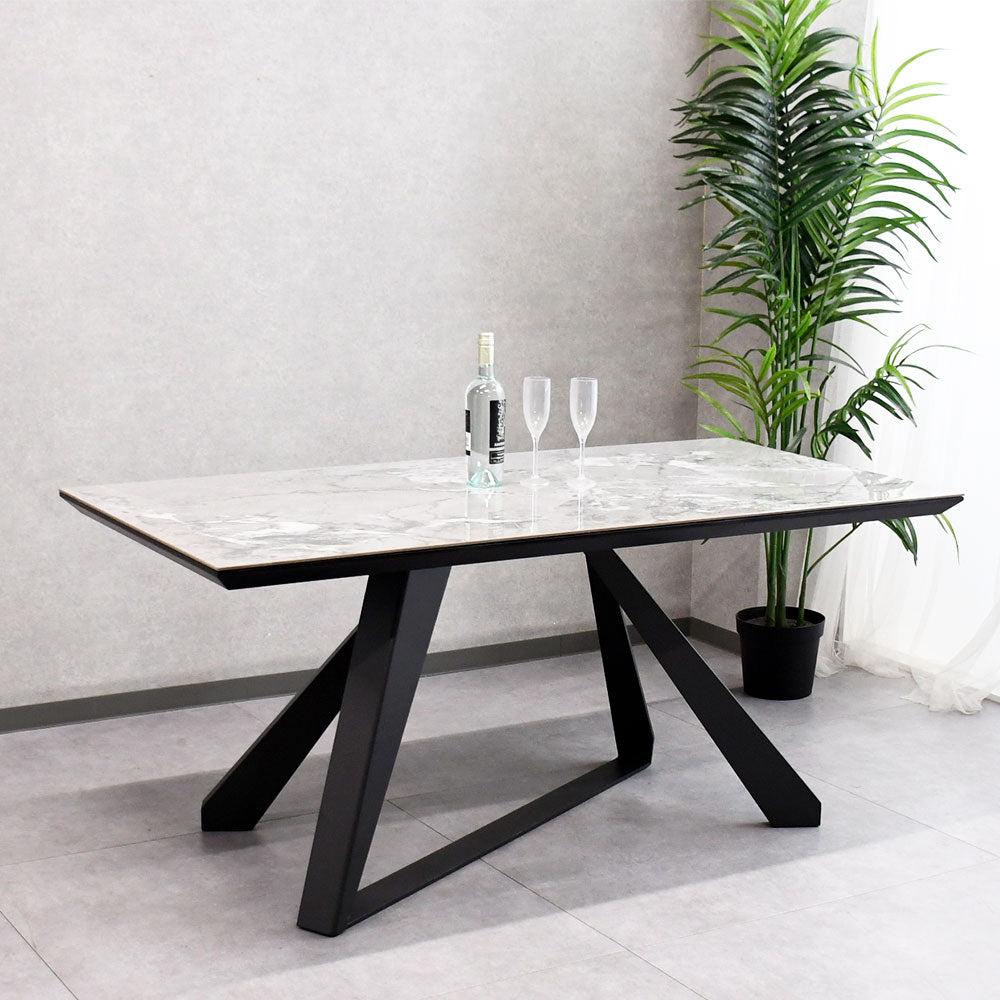 洗練された空間を演出】160cm幅 セラミック ダイニングテーブル